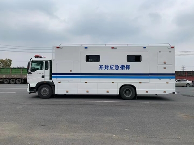 重汽汕德卡指揮車與應急醫(yī)療車 一體化應急響應的堅實保障