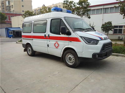 江鈴特順救護車 移動手術(shù)車的創(chuàng)新應用與優(yōu)勢分析